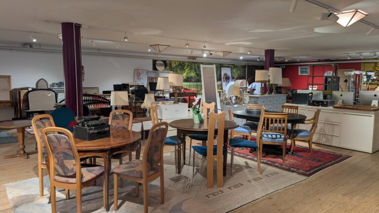 Boutique Recyclage Market à Morges : meubles d'occasion et objets de seconde main issus des débarras Recyclage Express